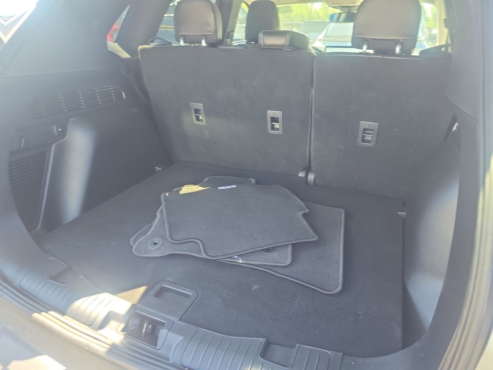 Used 2024 Ford Escape Platinum image 31