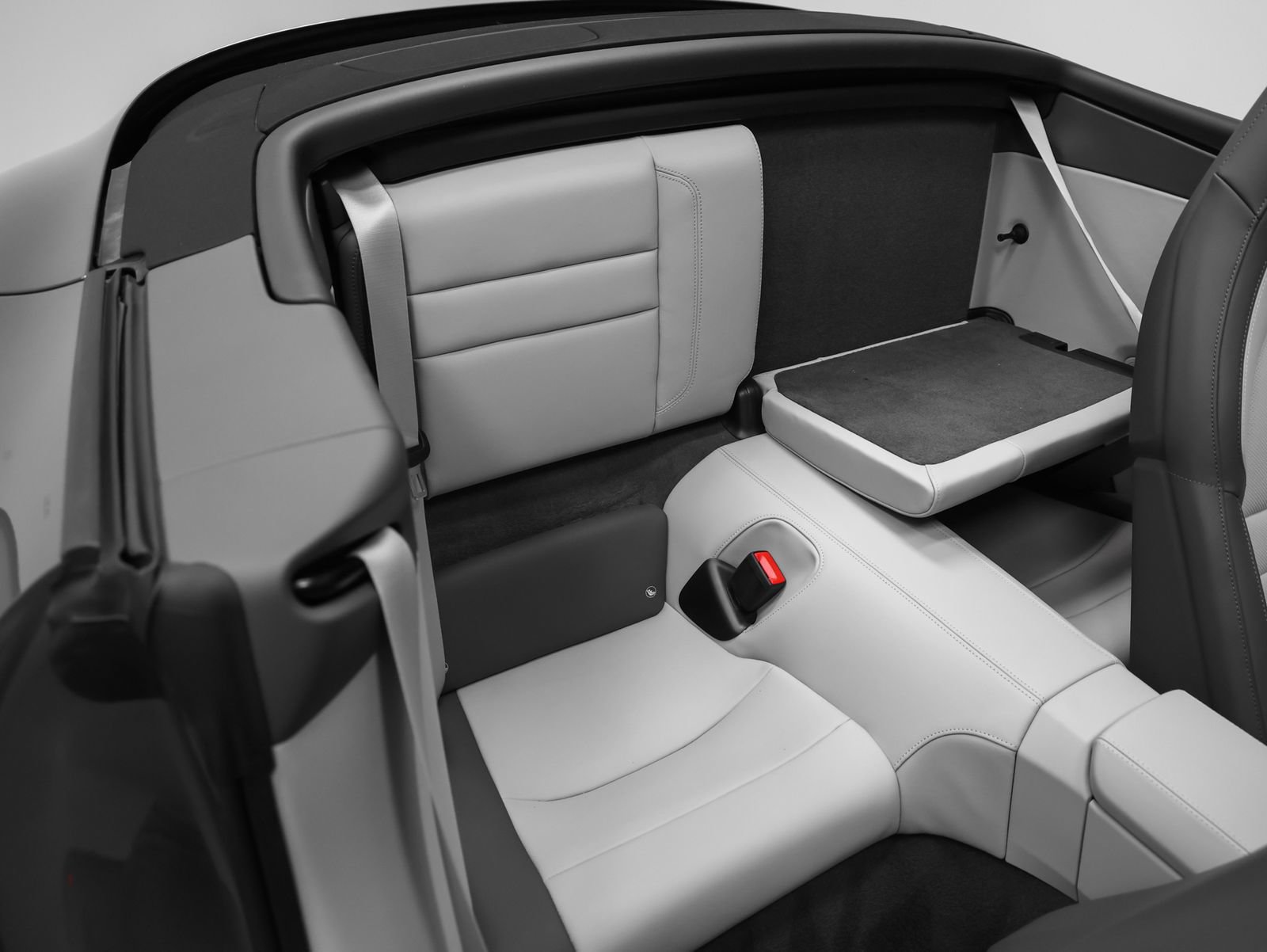 Certified 2025 Porsche 911 Carrera RWD image 25