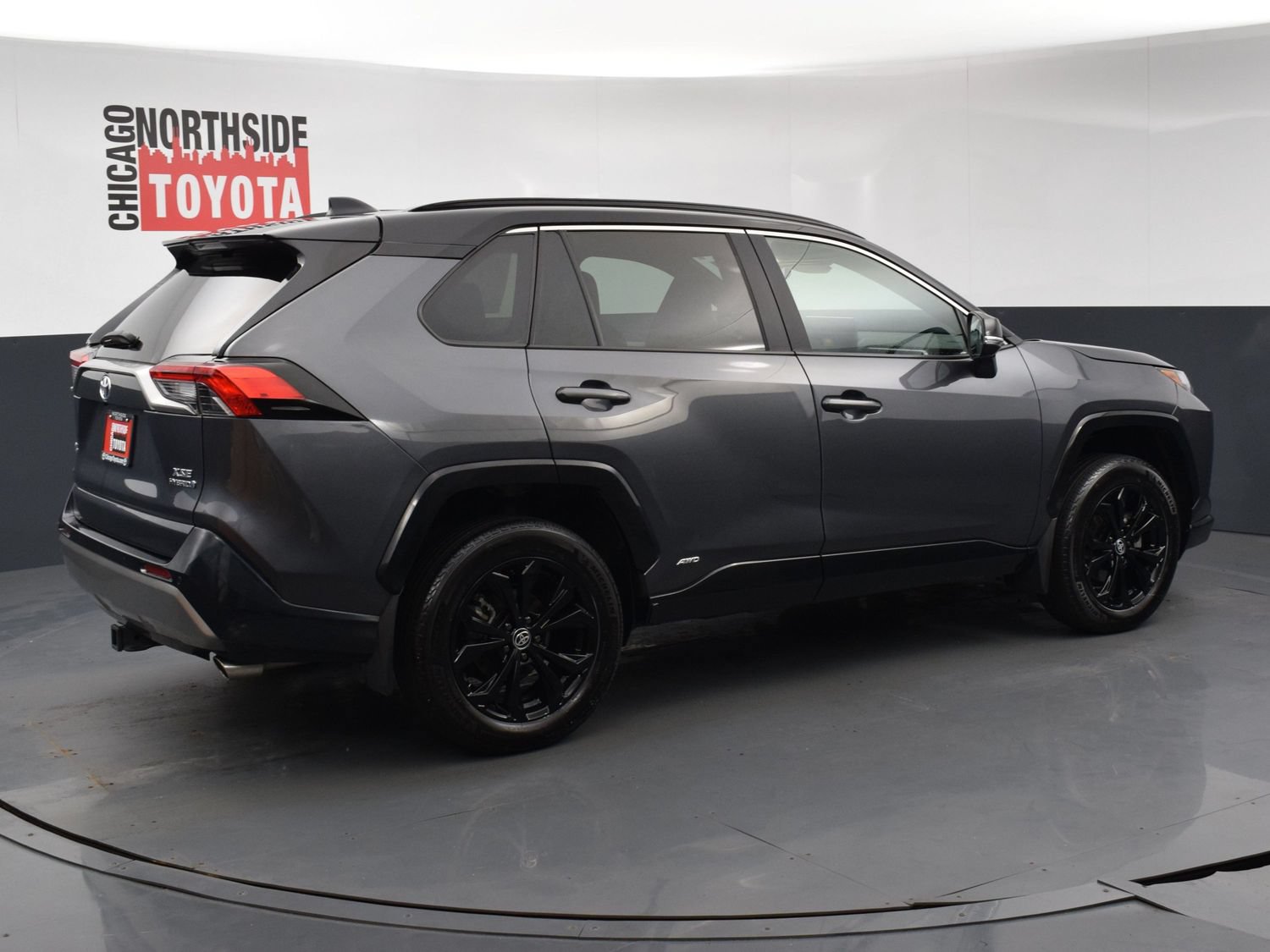Used 2023 Toyota RAV4 XSE AWD/4WD image 4
