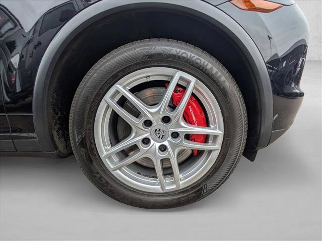 Used 2014 Porsche Cayenne Turbo image 22