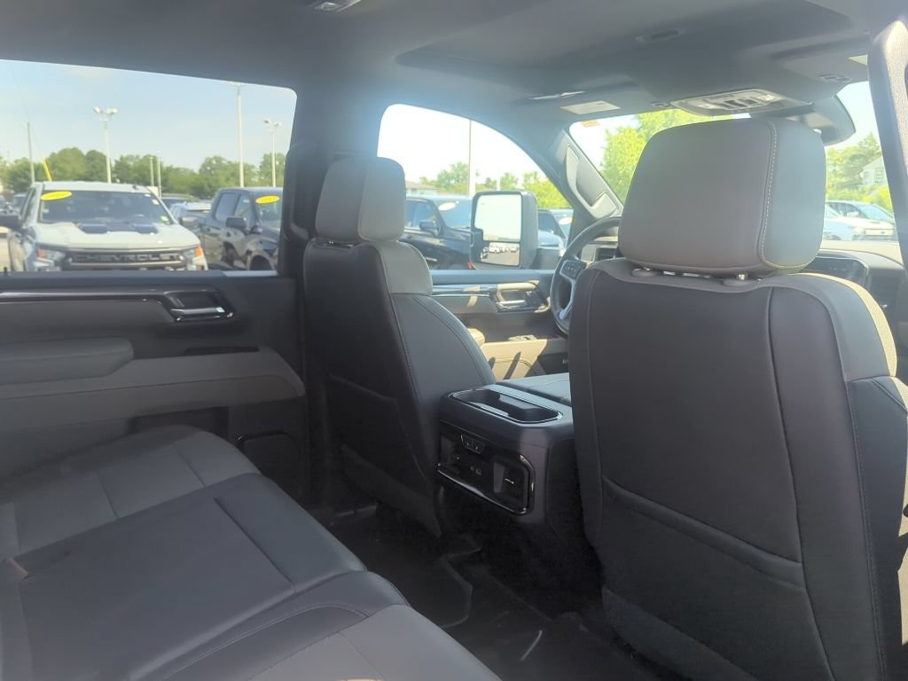 Certified 2025 Chevrolet Silverado 2500 ZR2 w/ Technology Package AWD/4WD image 18