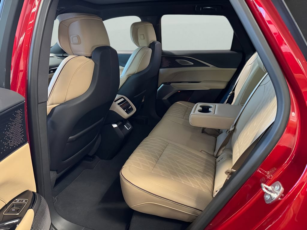 New 2025 Cadillac Lyriq Sport w/ Nappa Leather Package AWD/4WD image 9