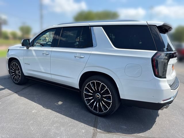 Used 2025 Chevrolet Tahoe High Country AWD/4WD image 3