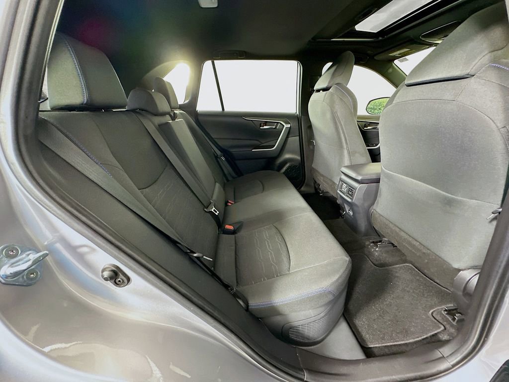 Used 2023 Toyota RAV4 SE w/ Convenience Package image 28