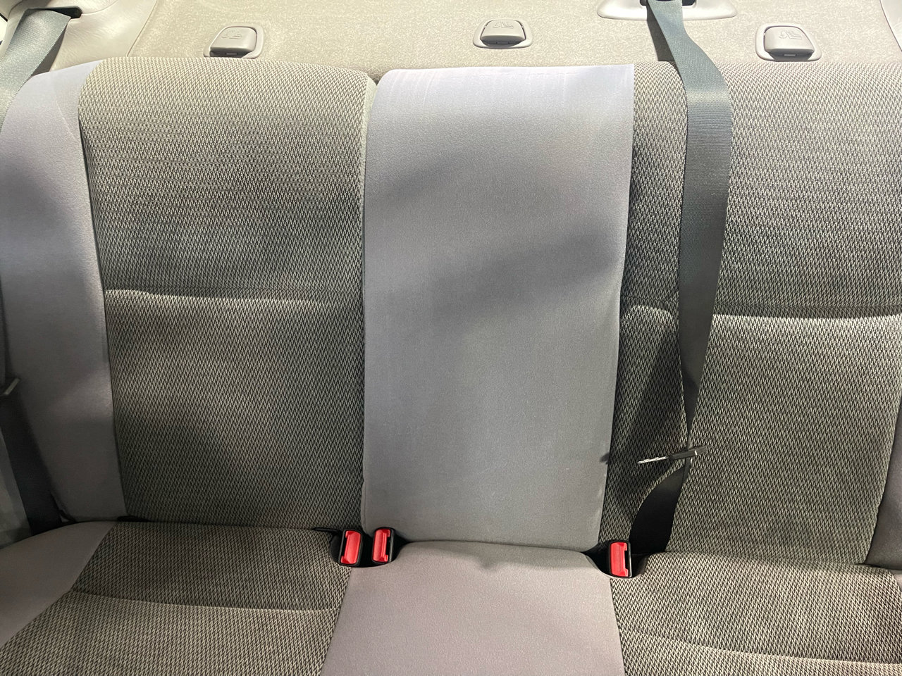 Used 2004 Ford Focus SE image 25