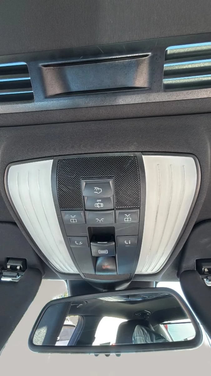 Used 2014 Mercedes-Benz E 350 Sedan image 27