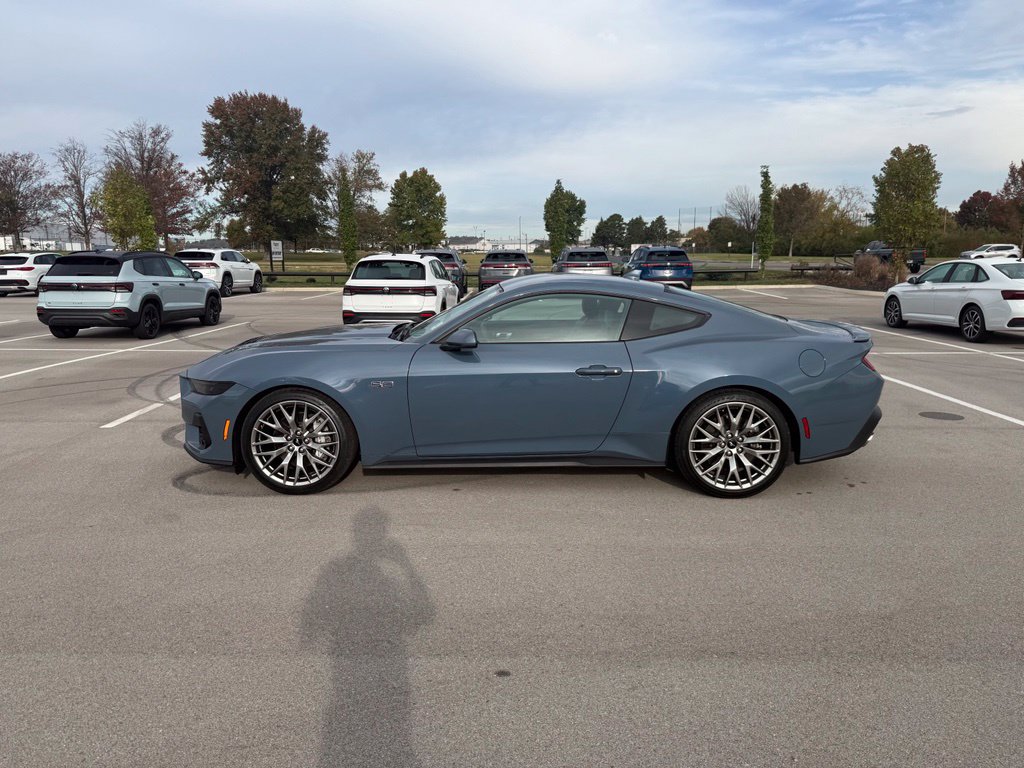 Used 2025 Ford Mustang GT Premium RWD image 7