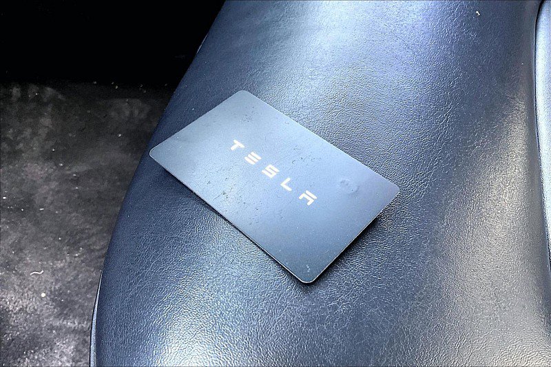 Used 2020 Tesla Model Y Long Range image 9