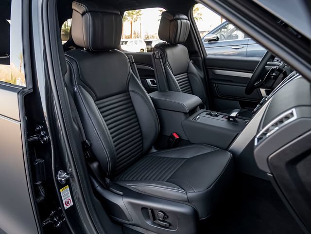 New 2026 Land Rover Discovery Limited Edition AWD/4WD image 34