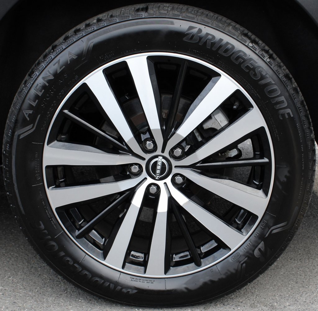 Certified 2023 Nissan Pathfinder Platinum image 13