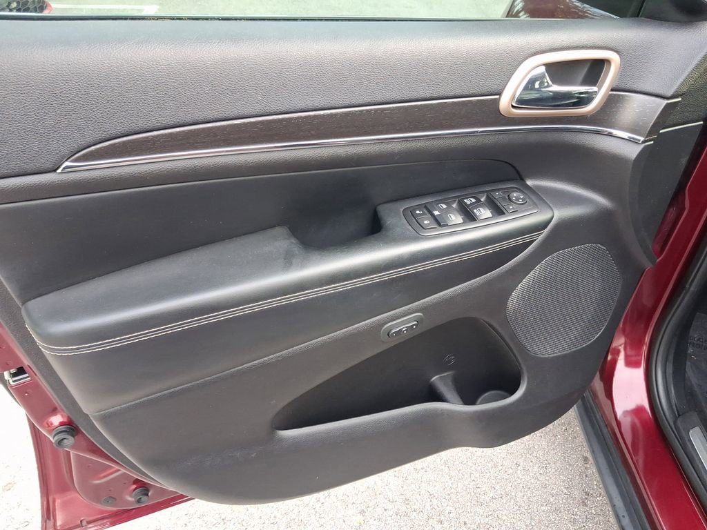 Used 2017 Jeep Grand Cherokee Limited RWD image 15