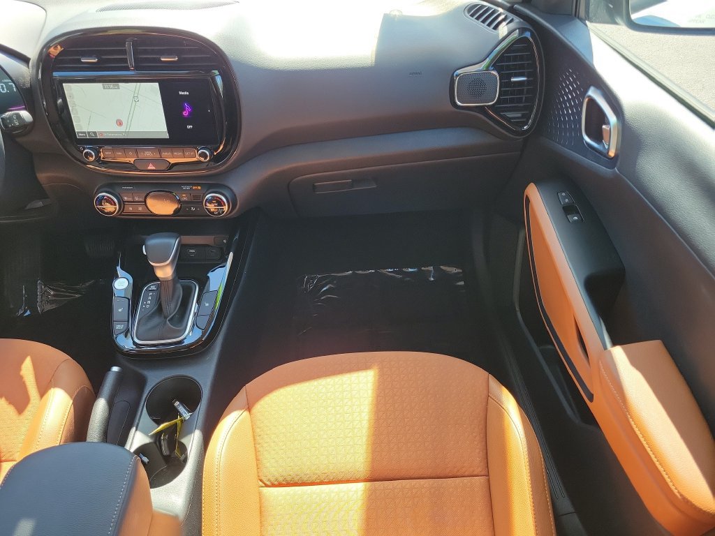 Used 2024 Kia Soul EX w/ EX Designer Package FWD image 14