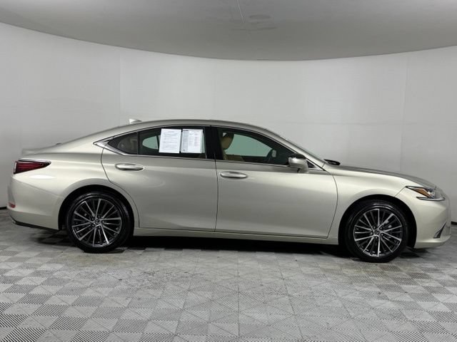 Used 2025 Lexus ES 350 w/ Premium Package FWD image 10