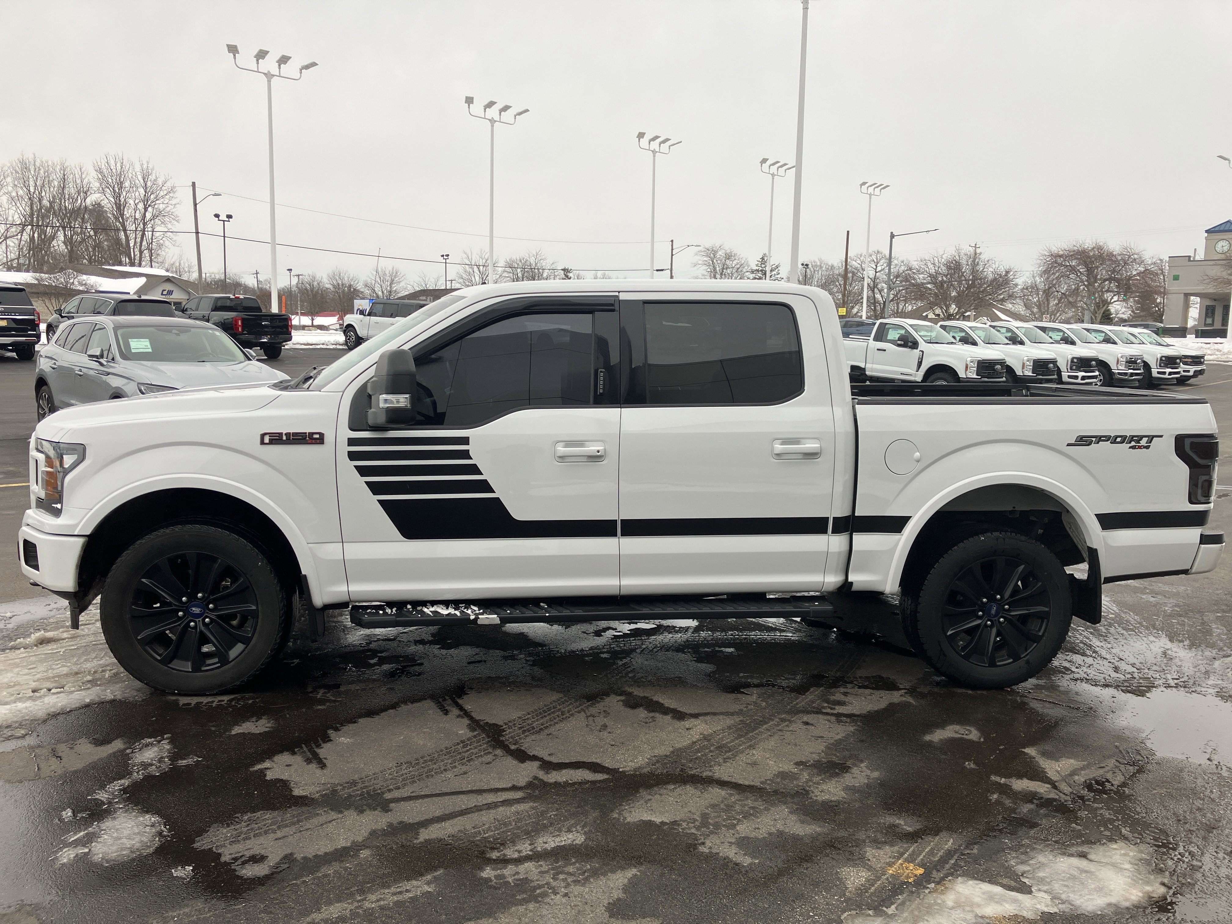 Used 2019 Ford F150 XLT w/ Equipment Group 302A Luxury image 4