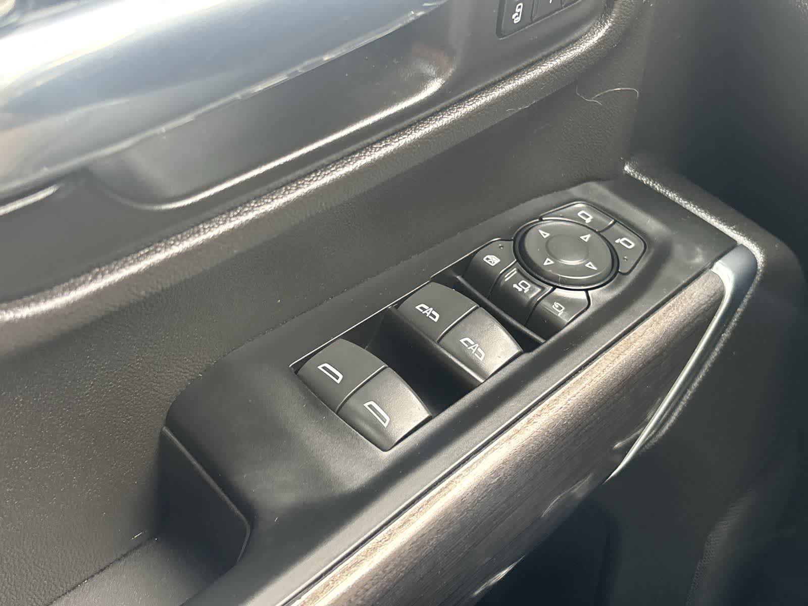Used 2022 Chevrolet Silverado 3500 LTZ AWD/4WD image 29