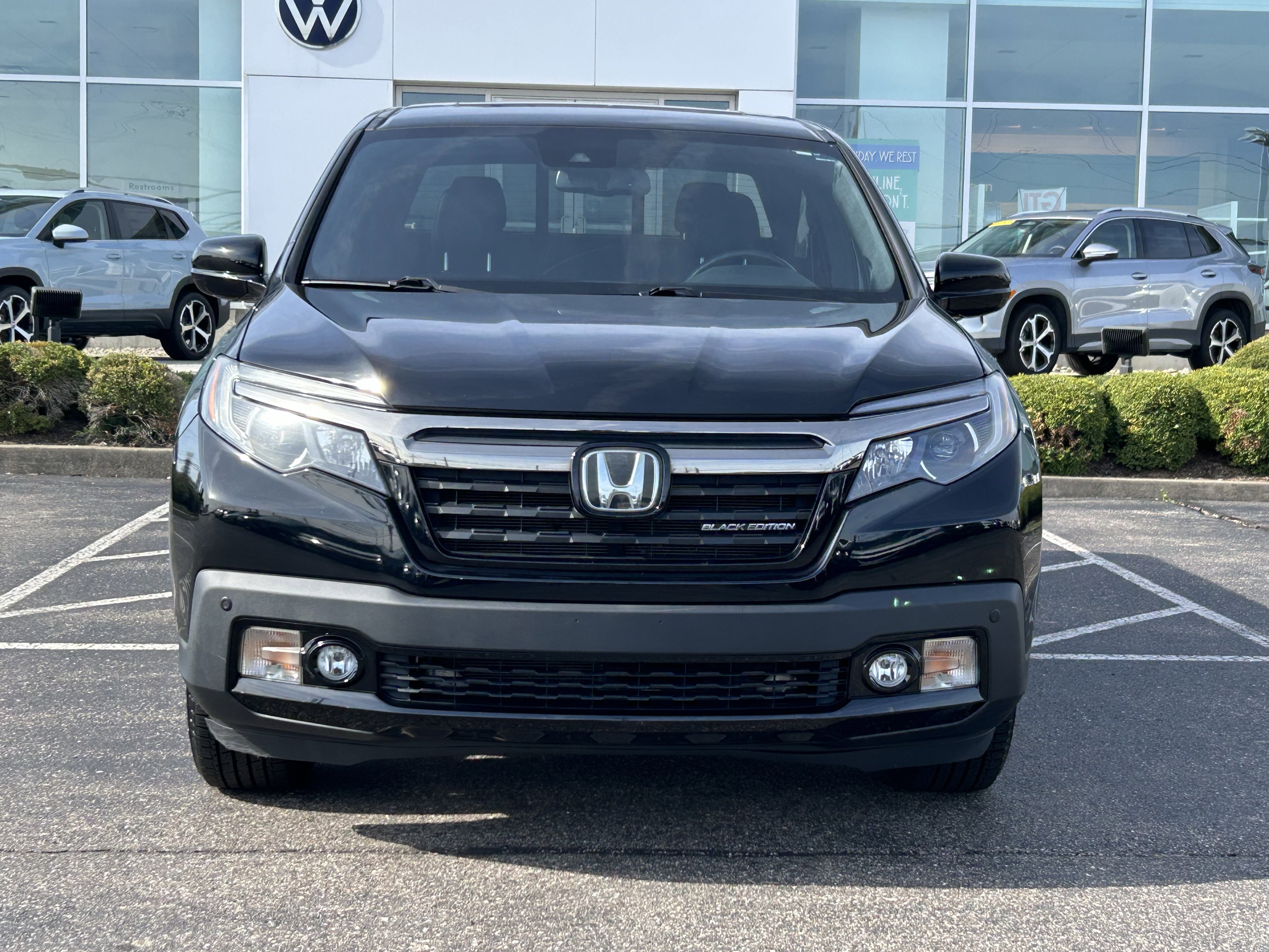 Used 2020 Honda Ridgeline Black Edition image 2