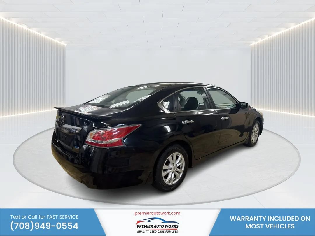 Used 2014 Nissan Altima 2.5 S w/ Sport Value Package FWD image 4