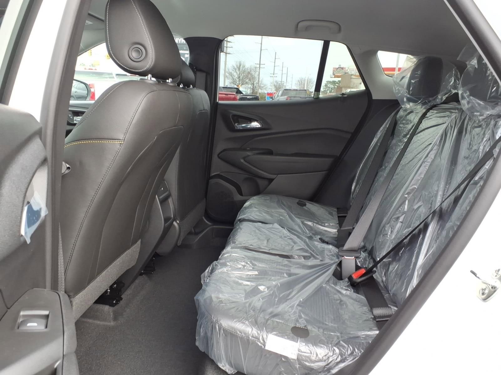 New 2026 Chevrolet Trax LT w/ Driver Confidence Package image 14