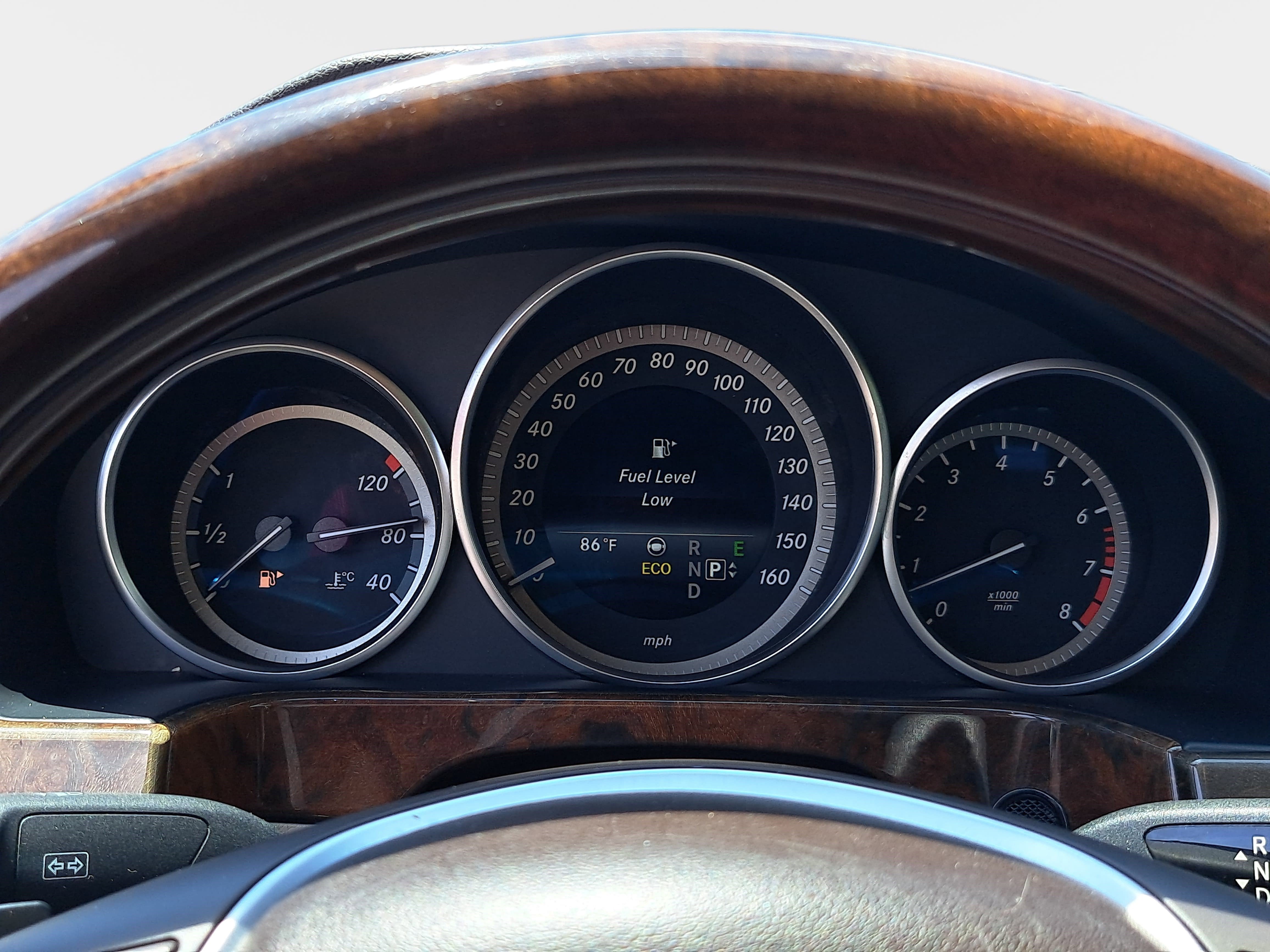 Used 2014 Mercedes-Benz E 350 4MATIC Sedan image 19