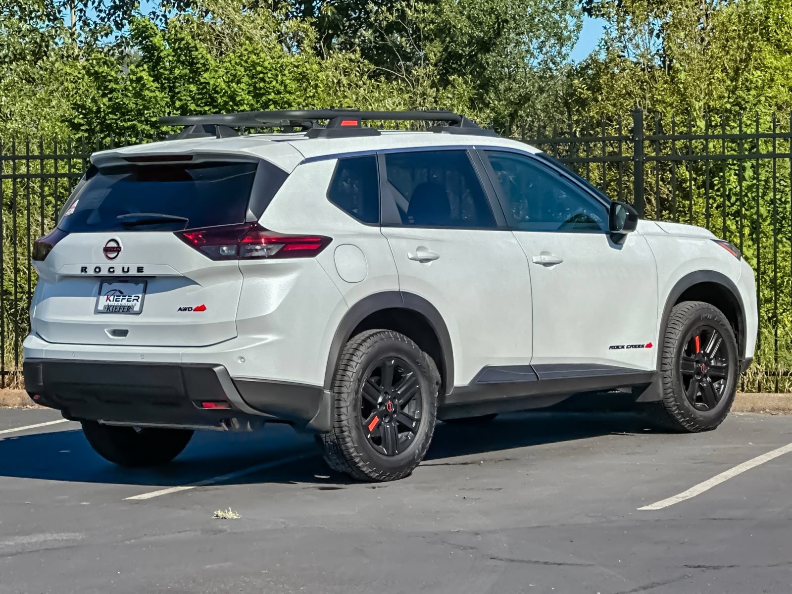 Used 2026 Nissan Rogue SV AWD/4WD image 3