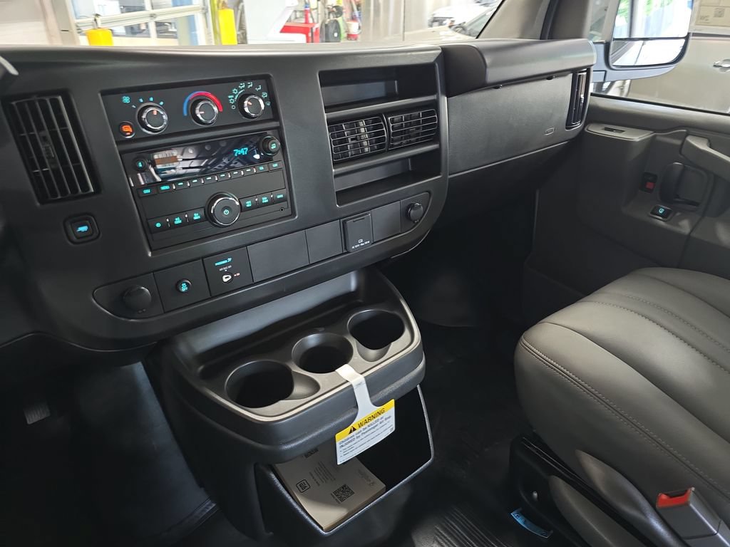 New 2026 GMC Savana 2500 w/ Driver Convenience Package RWD image 23