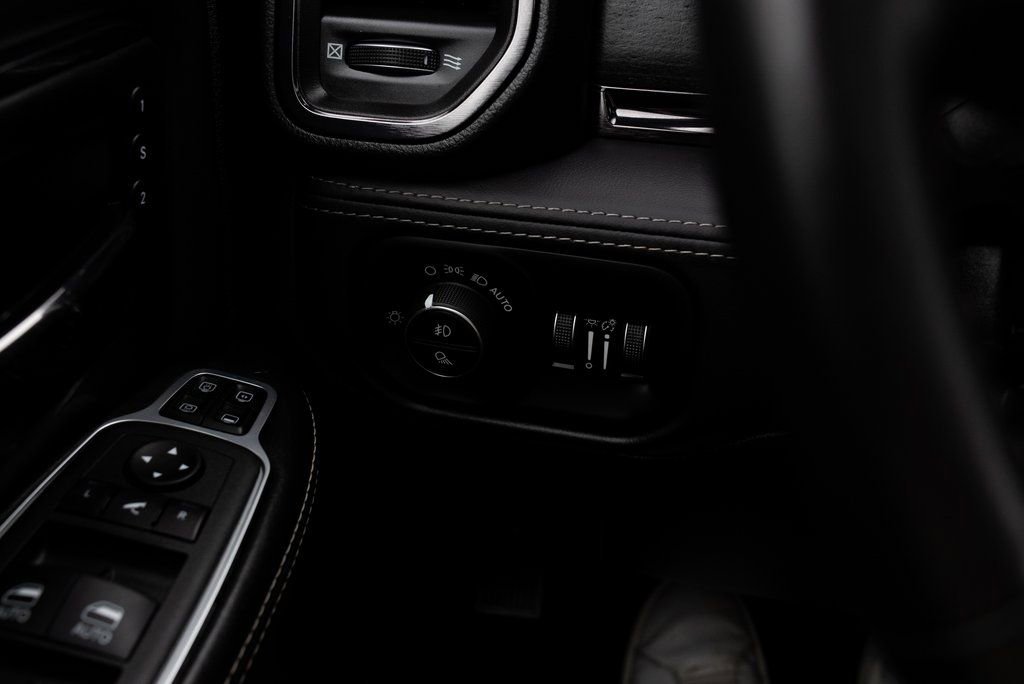 Used 2024 RAM 2500 Limited image 14