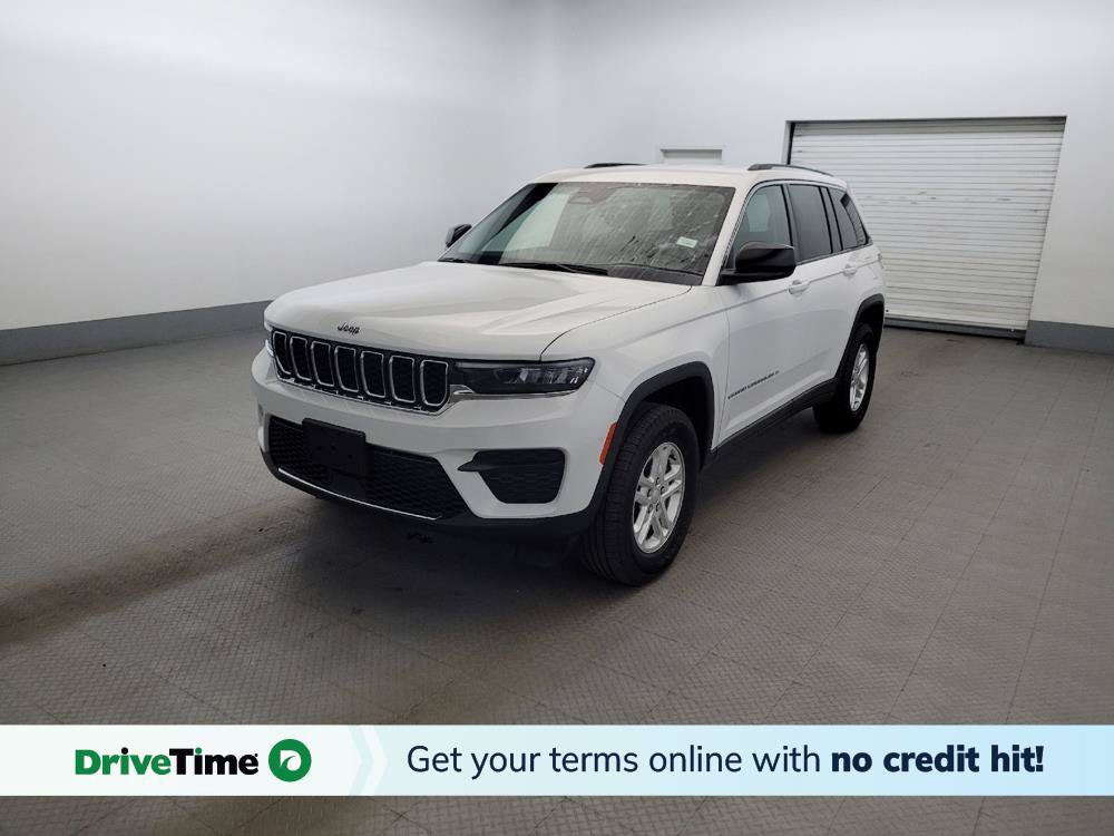 Used 2023 Jeep Grand Cherokee Laredo w/ Luxury Tech Group I AWD/4WD image 1