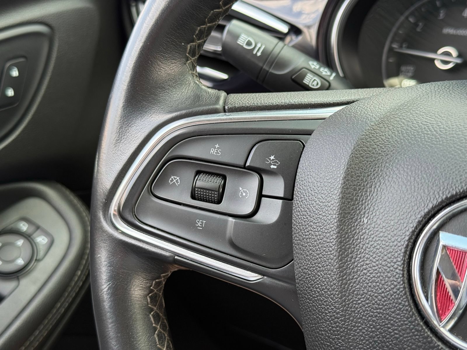 Used 2020 Buick Encore GX Select FWD image 24