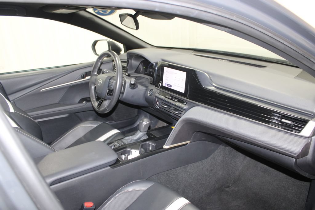 Used 2025 Toyota Camry SE FWD image 21