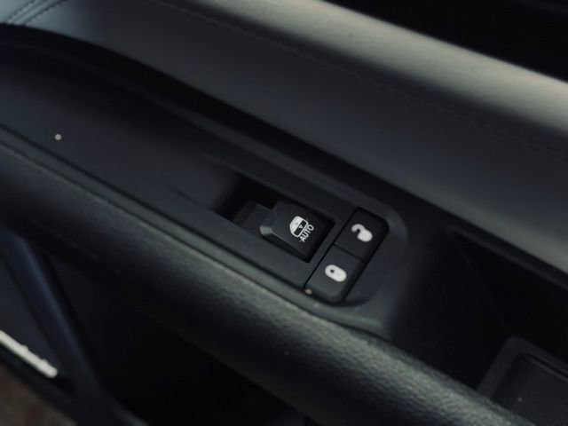 Used 2022 Jeep Compass Limited image 15