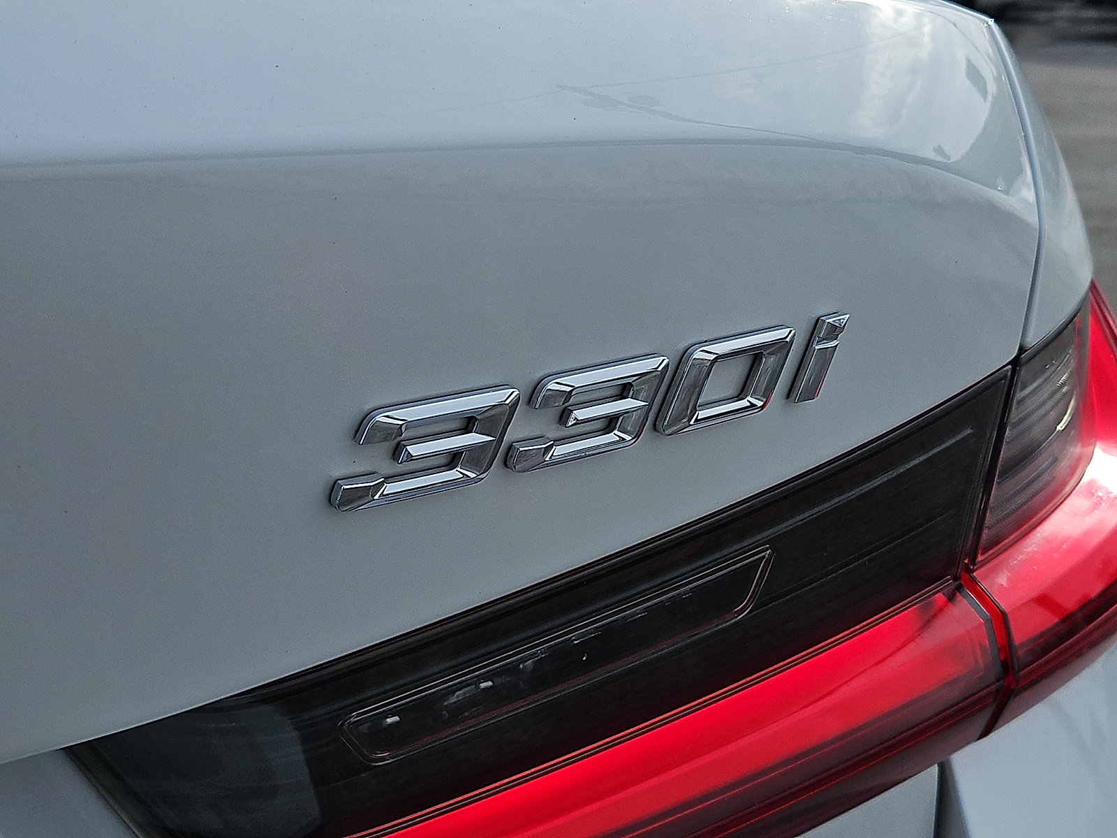 Used 2023 BMW 330i xDrive Sedan w/ Driving Assistance Package image 31