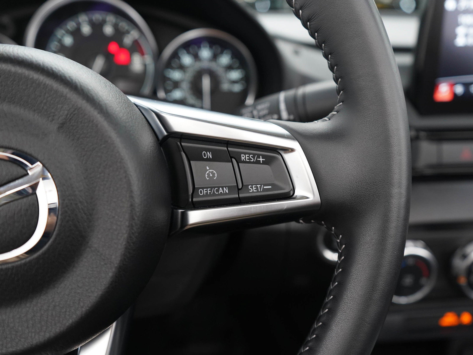 Used 2022 MAZDA MX-5 Miata Grand Touring w/ Appearance Package RWD image 22