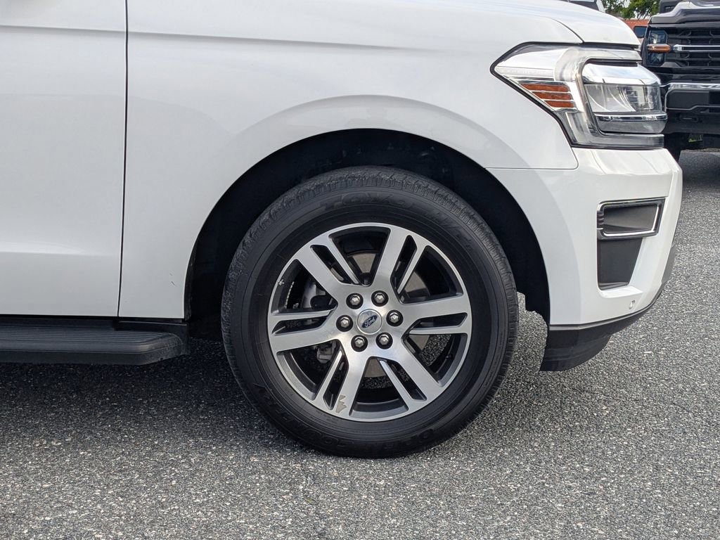 Used 2024 Ford Expedition Limited image 10