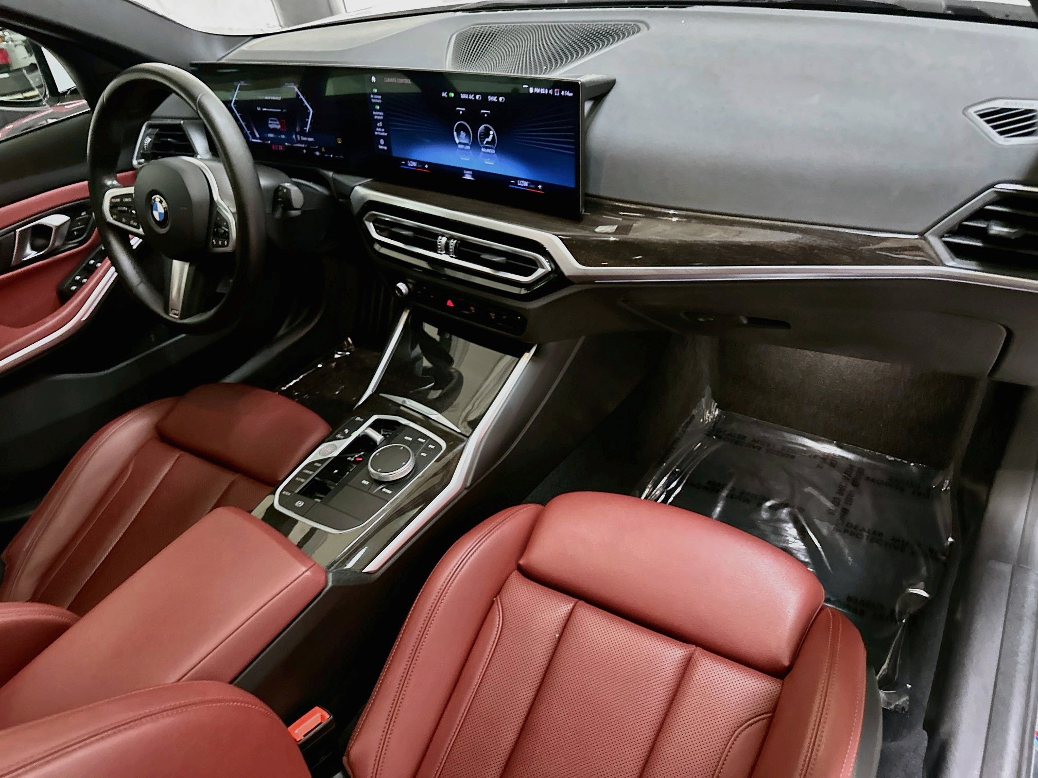 Certified 2024 BMW 330i Sedan w/ M Sport Package RWD image 28