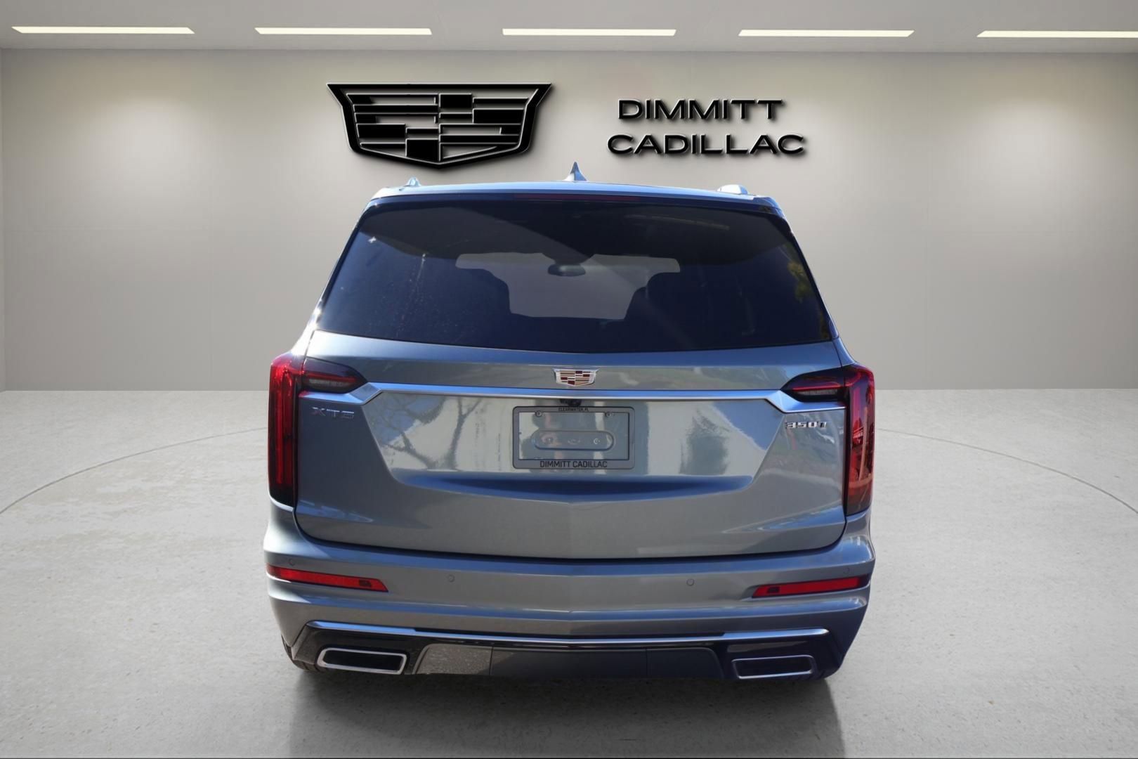 New 2025 Cadillac XT6 Luxury FWD image 4