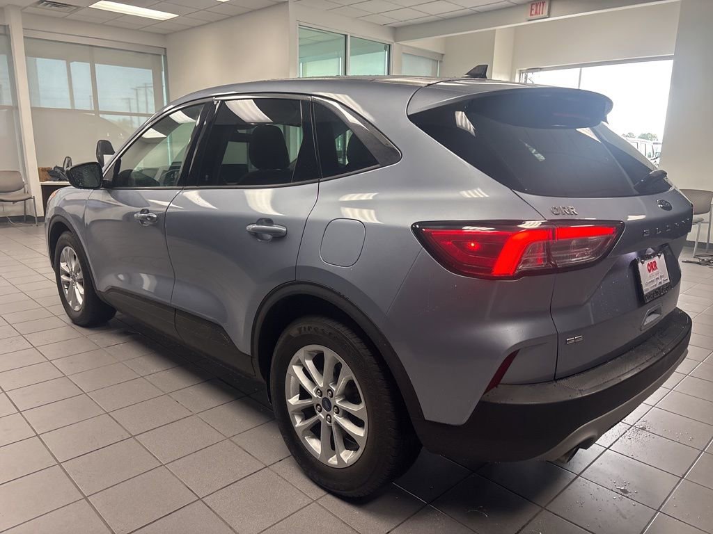 Used 2022 Ford Escape SE FWD image 6