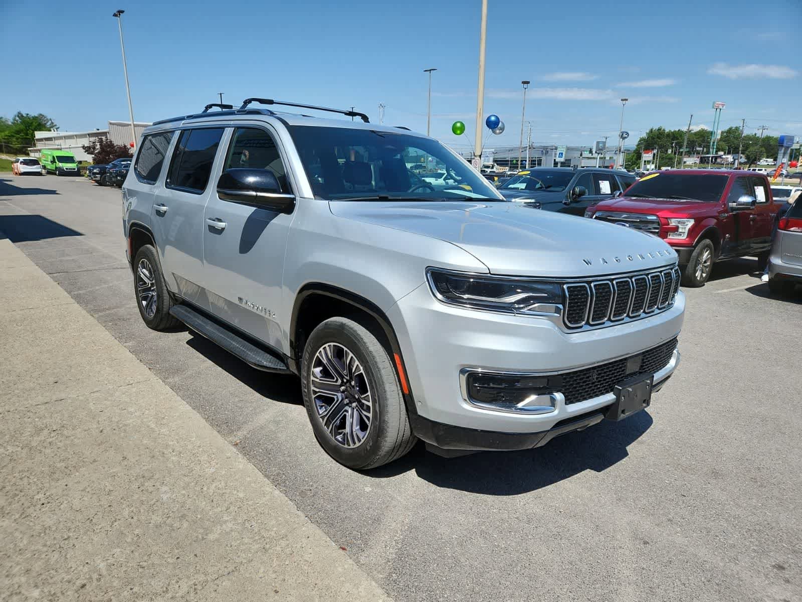 Used 2024 Jeep Wagoneer 4WD w/ Premium Group I image 7