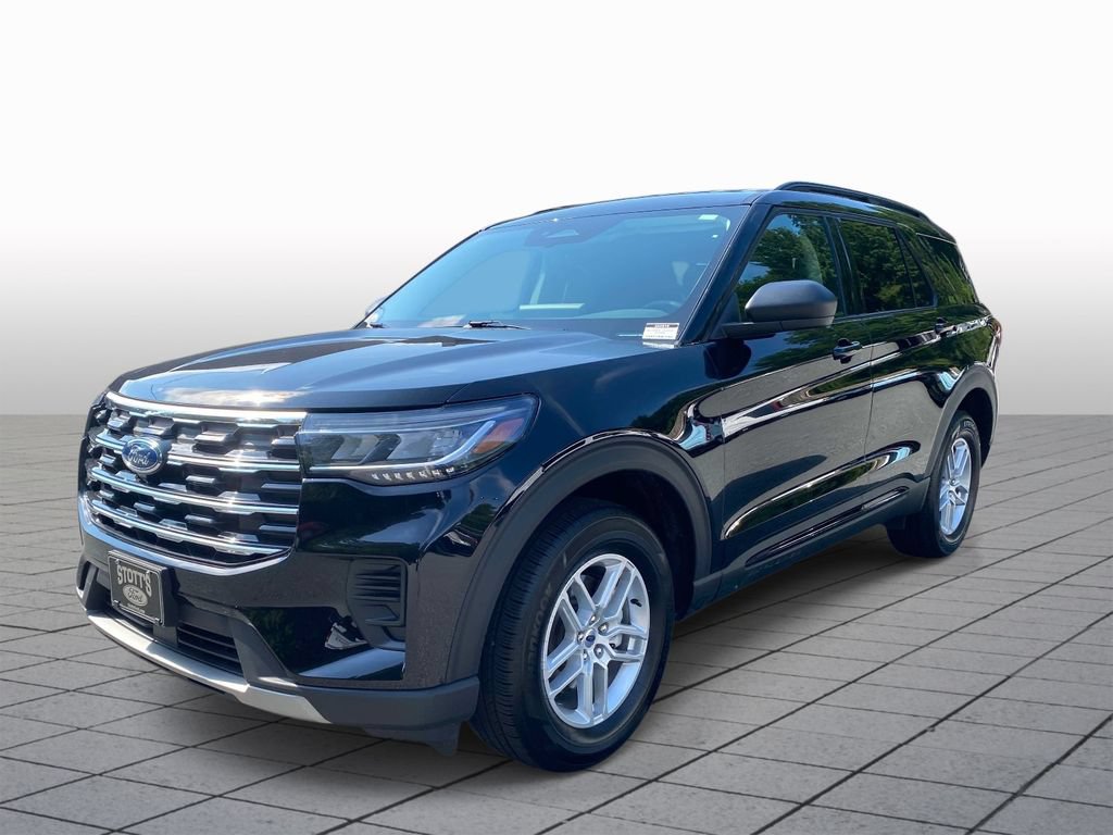 Used 2026 Ford Explorer Active AWD/4WD image 3