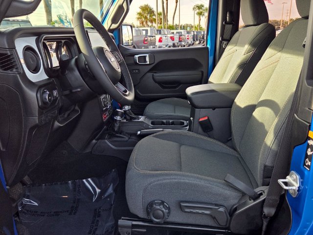Certified 2025 Jeep Wrangler Sport AWD/4WD image 13