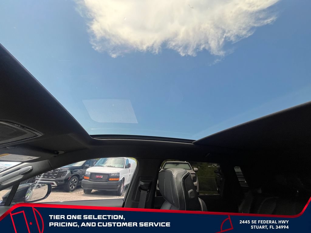 Used 2025 Cadillac Lyriq Luxury RWD image 36