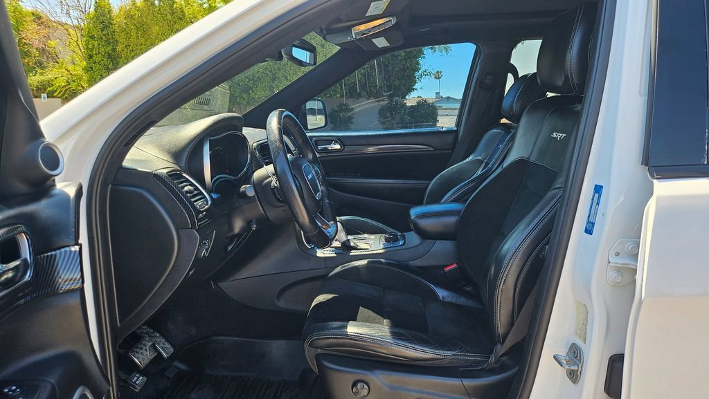 Used 2016 Jeep Grand Cherokee SRT AWD/4WD image 30