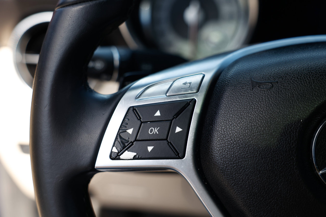 Used 2014 Mercedes-Benz SLK 250 image 25