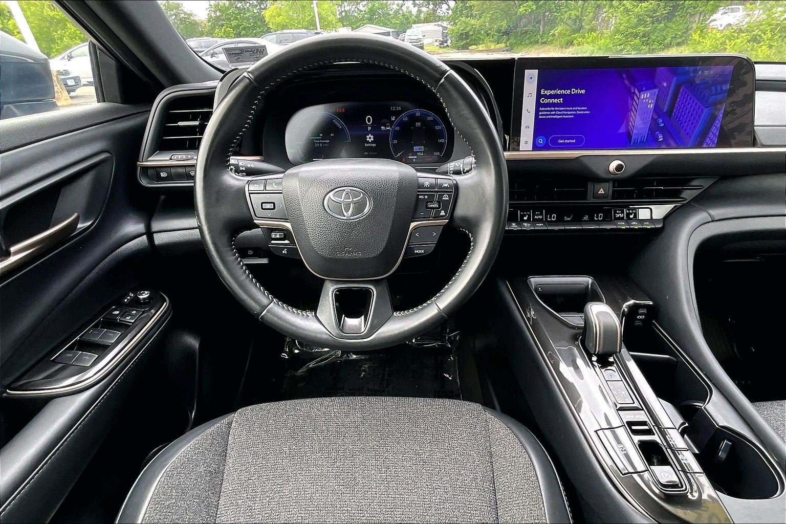Used 2024 Toyota Crown AWD/4WD image 5