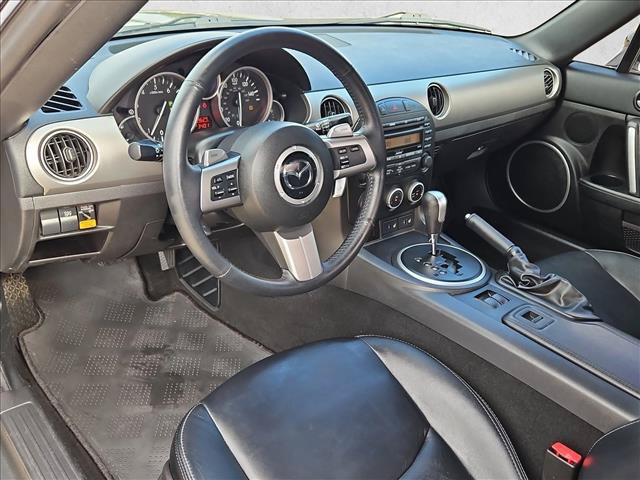Used 2010 MAZDA MX-5 Miata Grand Touring w/ Premium Pkg RWD image 10