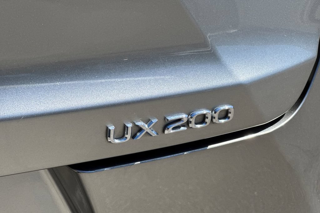 Used 2019 Lexus UX 200 w/ Premium Package FWD image 27