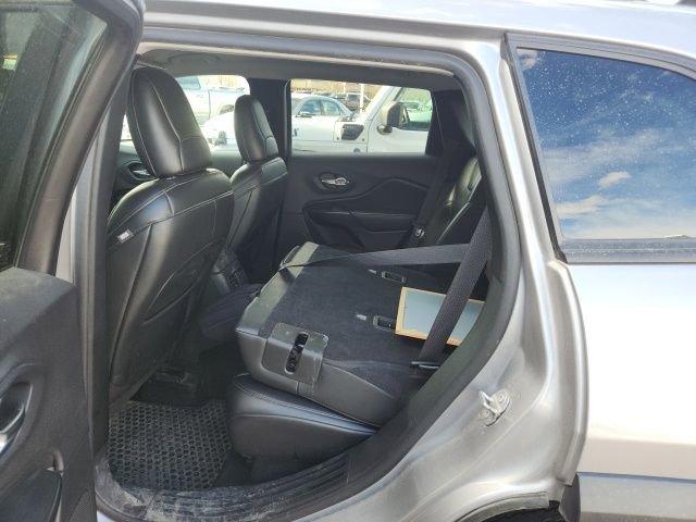 Used 2020 Jeep Cherokee Trailhawk w/ Cold Weather Group AWD/4WD image 12