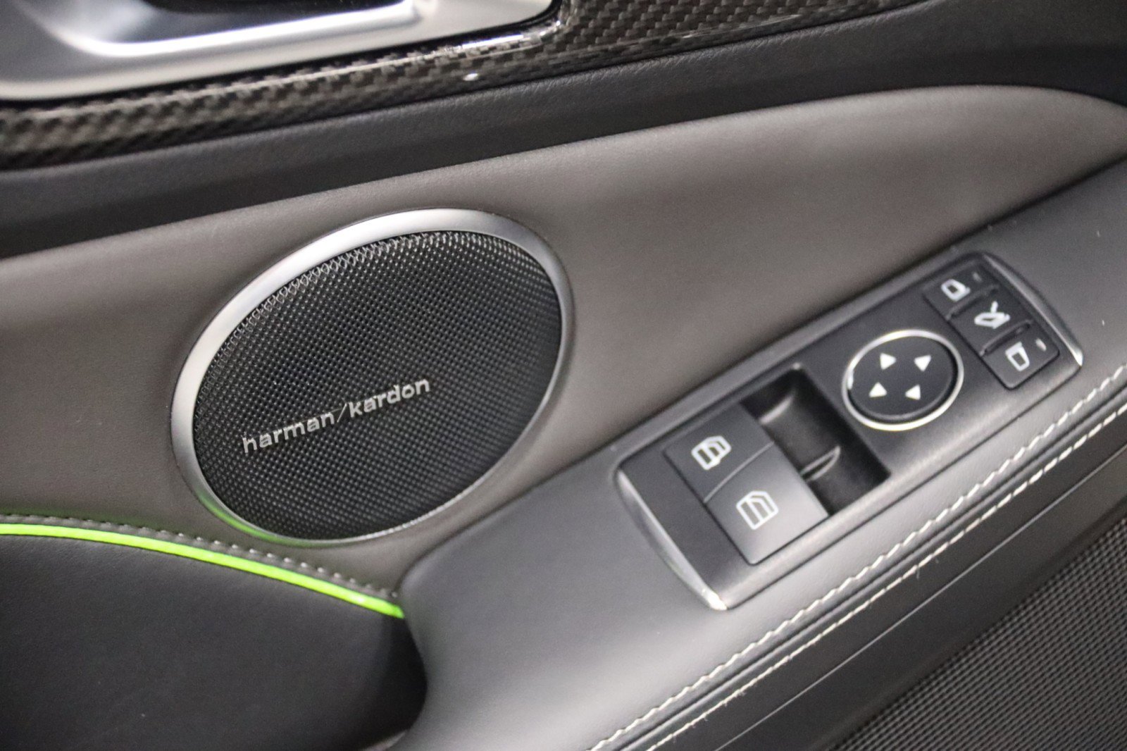 Used 2015 Mercedes-Benz SLK 55 AMG image 59