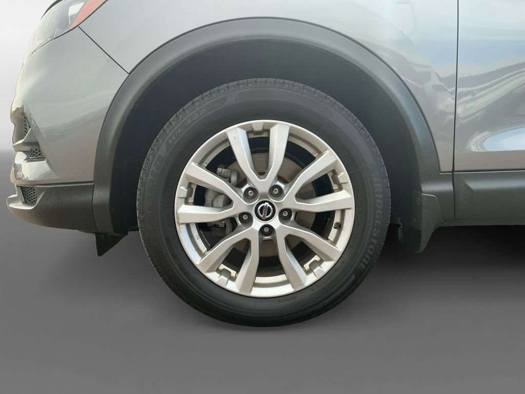 Used 2020 Nissan Rogue Sport SV image 14