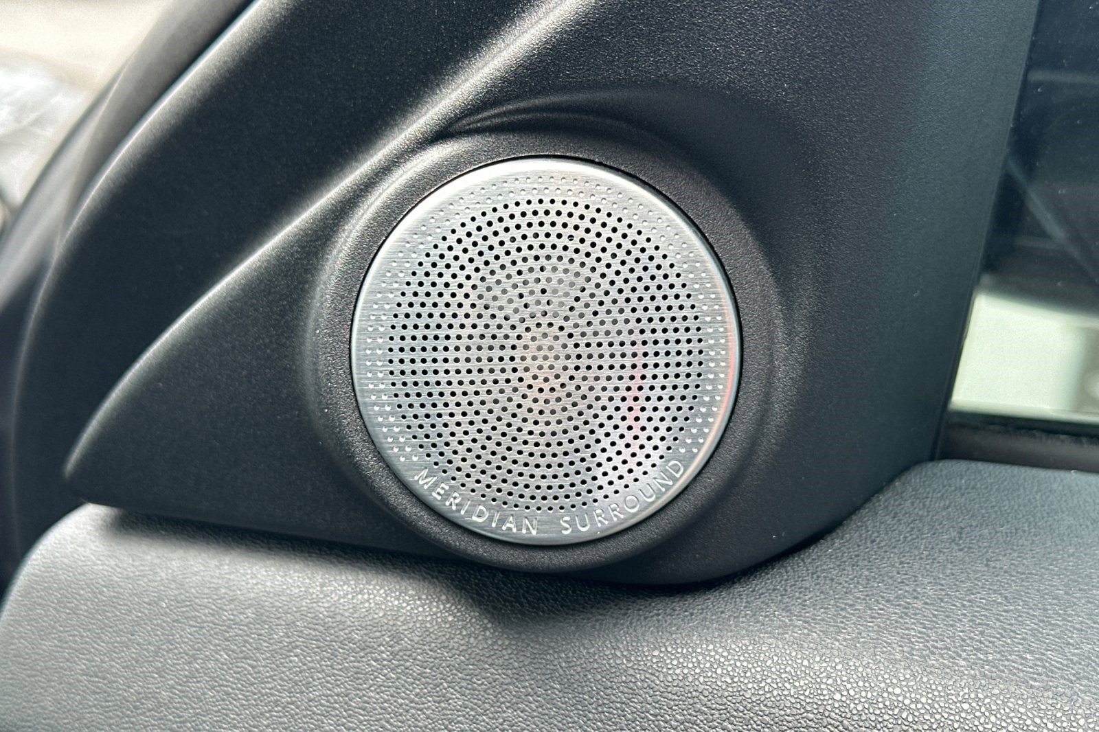 Used 2024 Land Rover Range Rover Evoque Dynamic SE image 16