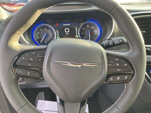New 2026 Chrysler Pacifica Select w/ S Appearance Package FWD image 14